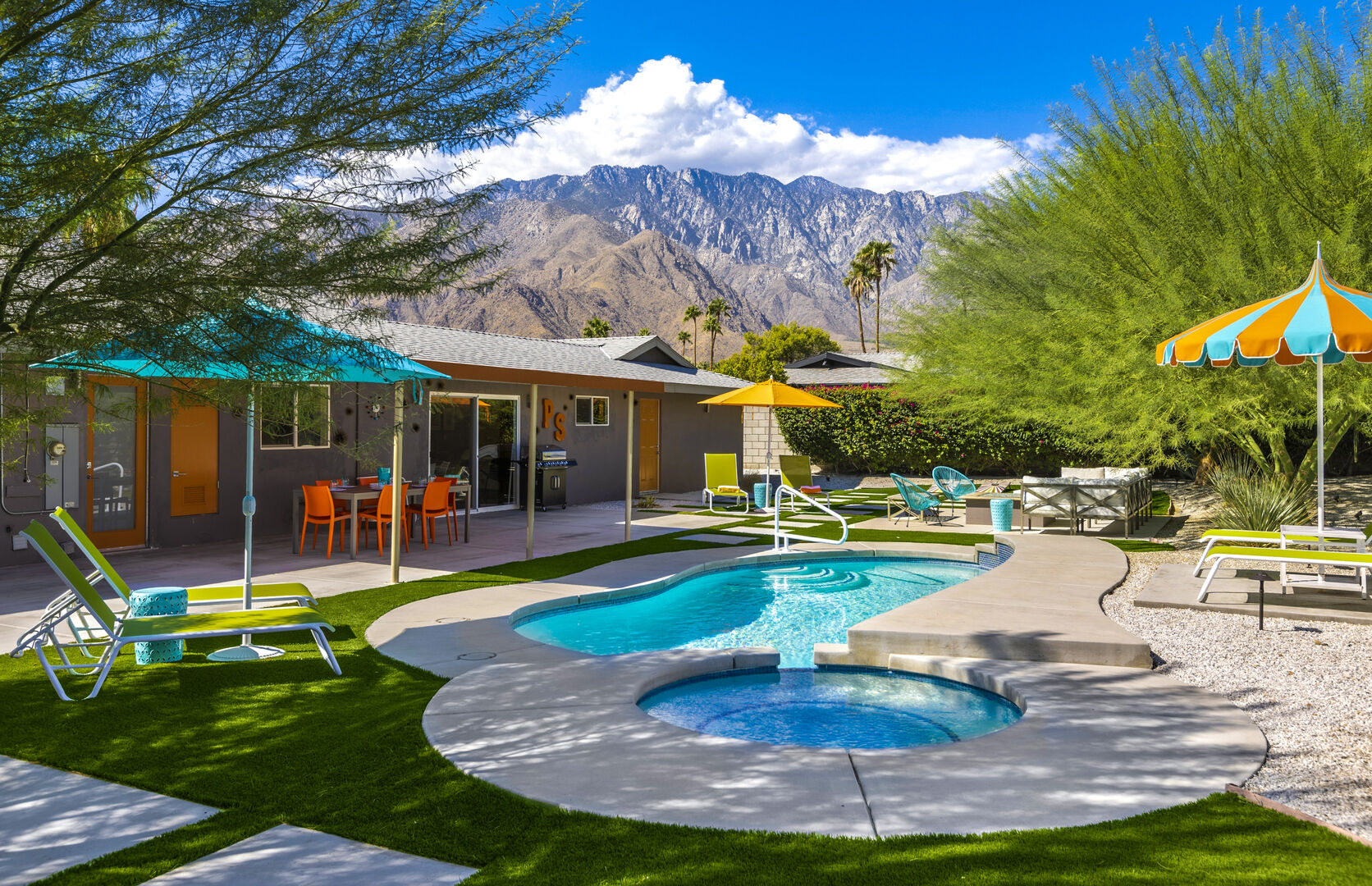 Palm Springs Vacation Rentals with Pool and Mountain Views